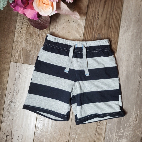 Wonderkids Charcoal and Light Gray Striped Casual Toddler Boy Shorts Size 3T - Picture 5 of 8